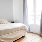 Nice Apartment Close To The Champs Elysees
