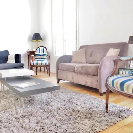 Nice Close To The Champs Elysees Apartment Paris