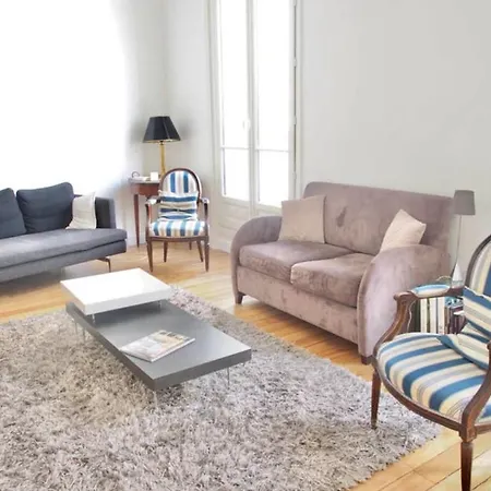 Apartment Nice Close To The Champs Elysees